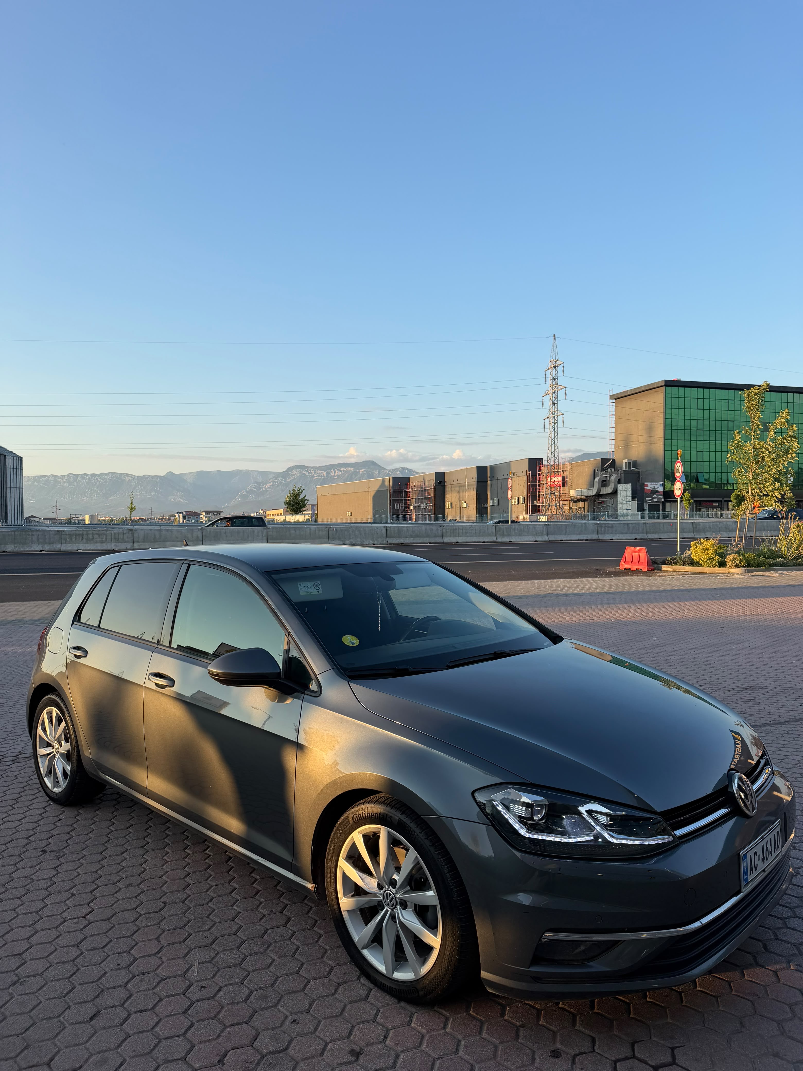 VOLKSWAGEN GOLF 7.5